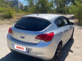 2011 Opel Astra J, серебристый, 540000 рублей, вид 4