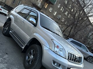2005 Toyota Land Cruiser Prado 120 Series, серебристый, 2100000 рублей, вид 3