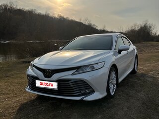2020 Toyota Camry VIII (XV70), белый, 3000000 рублей, вид 1