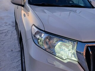 2018 Toyota Land Cruiser Prado 150 Series Рестайлинг 2, белый, 5000000 рублей, вид 3