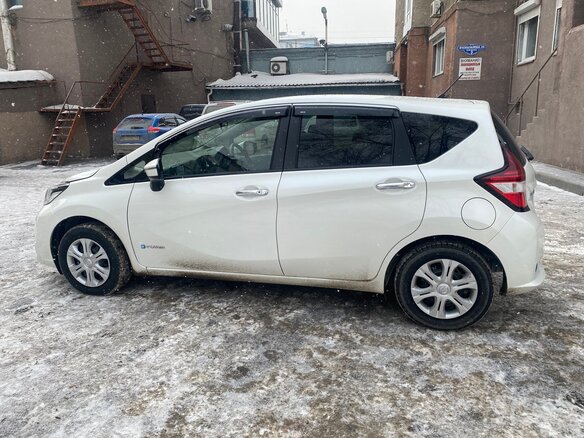 2019 Nissan Note e-Power II Рестайлинг, белый, 1500000 рублей - вид 3