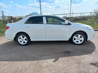 2013 Toyota Corolla X (E140, E150) Рестайлинг, белый, 1200000 рублей, вид 4