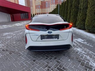 2017 Toyota Prius PHV ZVW52 IV (XW50), белый, 1528287 рублей, вид 3