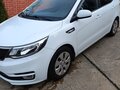 2016 Kia Rio III Рестайлинг, белый, 960000 рублей
