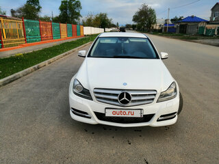 2013 Mercedes-Benz C-Класс 180 III (W204) Рестайлинг, белый, 700000 рублей, вид 1