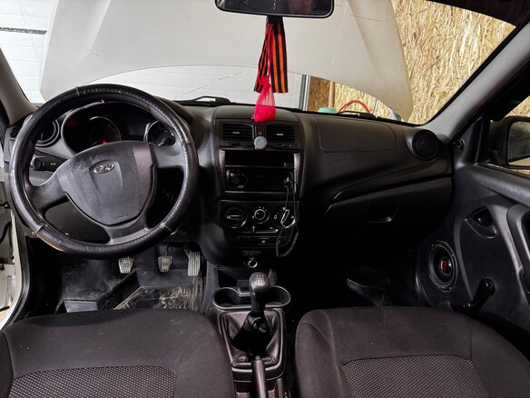 2018 Lada (ВАЗ) Granta I Рестайлинг, белый, 450000 рублей - вид 3
