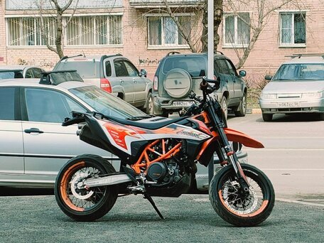 2019 KTM 690 SMC R, белый, 1050000 рублей, вид 1