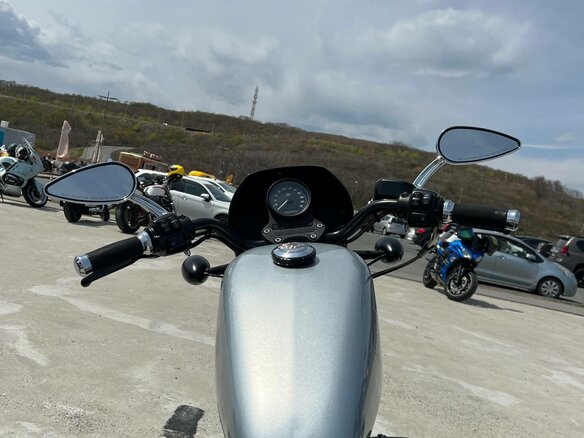 2015 Harley-Davidson Sportster 883, серебристый, 720000 рублей - вид 5