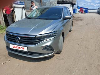 2021 Volkswagen Polo VI, серебристый, 1900000 рублей, вид 1