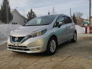 2020 Nissan Note e-Power II Рестайлинг, серебристый, 1235000 рублей, вид 5