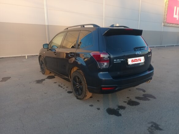 2017 Subaru Forester IV Рестайлинг 2, серый, 2135000 рублей - вид 5