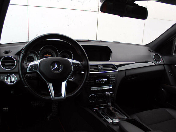 2013 Mercedes-Benz C-Класс 180 III (W204) Рестайлинг, белый - вид 4
