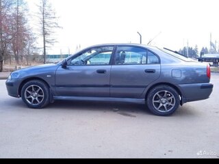 2003 Mitsubishi Carisma I Рестайлинг, серый, 330000 рублей, вид 1