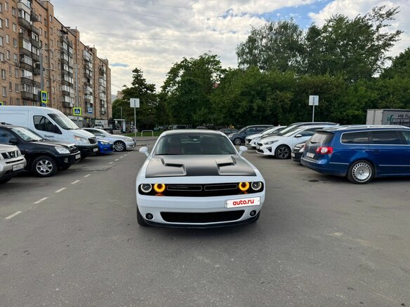 2019 Dodge Challenger III Рестайлинг 2, белый, 4300000 рублей - вид 6