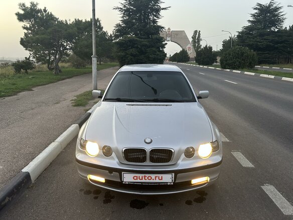 2002 BMW 3 серии Compact 318i IV (E46) Рестайлинг, серебристый, 700000 рублей - вид 10