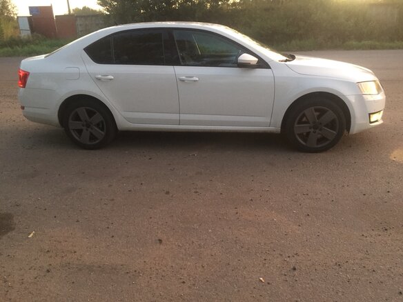 2016 Skoda Octavia III (A7), белый - вид 2