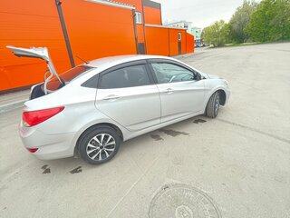 2012 Hyundai Solaris I, серебристый, 820000 рублей, вид 5