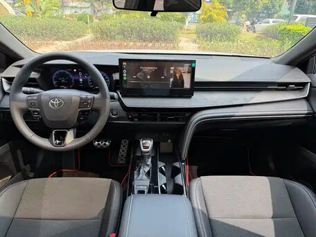 2025 Toyota Camry IX (XV80) China Market, серебристый, 3615000 рублей, вид 5