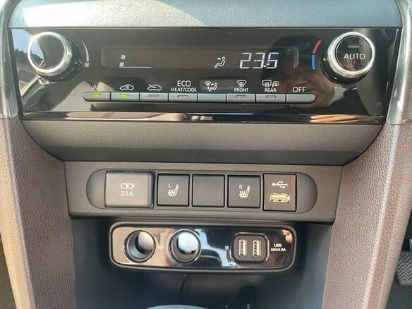 2022 Toyota Yaris Cross I, золотистый - вид 16