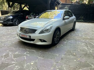 2010 Infiniti G25 IV, белый, 2000000 рублей, вид 2