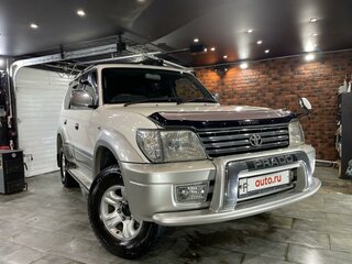 2000 Toyota Land Cruiser Prado 90 Series Рестайлинг, белый, 1950000 рублей, вид 3