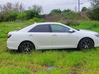 2017 Toyota Camry VII (XV50) Рестайлинг 2, белый, 2200000 рублей, вид 4