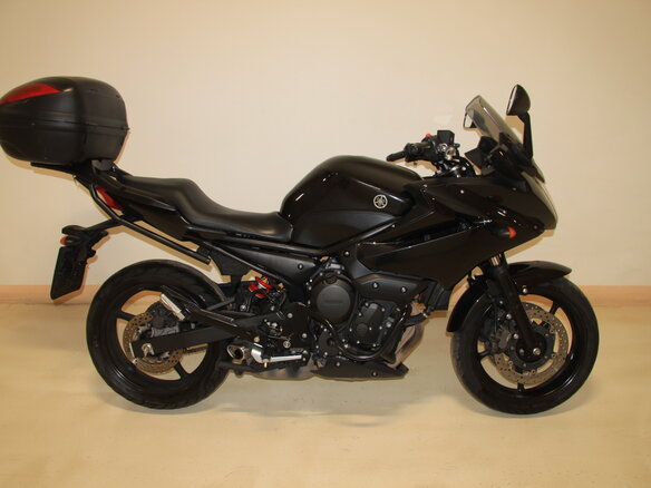 2011 Yamaha XJ6 (FZ6R), чёрный - вид 1