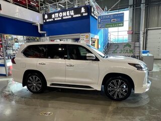 2016 Lexus LX 570 III Рестайлинг 2, белый, 7700000 рублей, вид 4