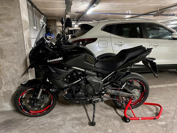 2015 Kawasaki Versys 650, чёрный, 500000 рублей - вид 1