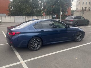 2021 BMW 5 серии 520d xDrive VII (G30/G31/G38) Рестайлинг, синий, 4950000 рублей, вид 2