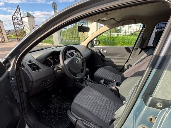 2007 Renault Megane II Рестайлинг, серый, 550000 рублей - вид 16