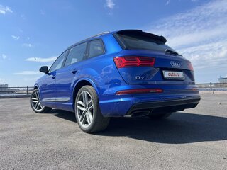 2017 Audi Q7 II (4M), синий, 4850000 рублей, вид 3