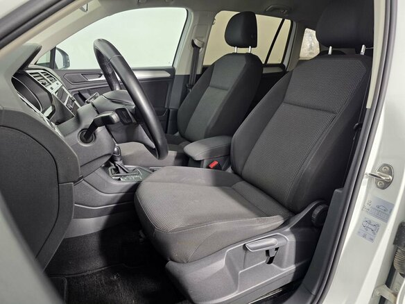 2019 Volkswagen Tiguan II, белый, 1800000 рублей - вид 12