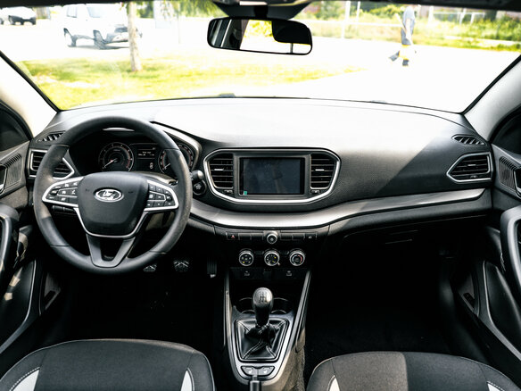 2026 Lada (ВАЗ) Vesta SW I Рестайлинг (NG), белый - вид 10