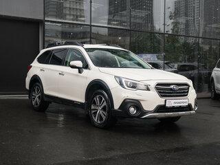 2018 Subaru Outback V Рестайлинг, белый, 2470000 рублей, вид 3