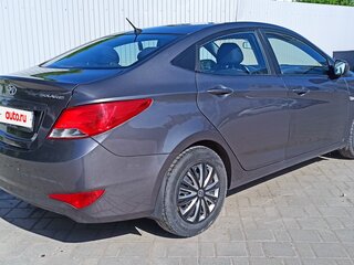 2015 Hyundai Solaris I Рестайлинг, серый, 630000 рублей, вид 4