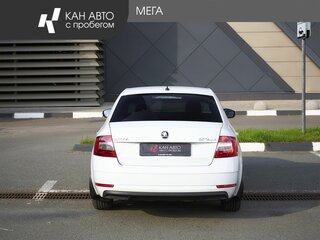 2019 Skoda Octavia III (A7) Рестайлинг, белый, 1798000 рублей, вид 4