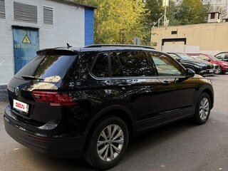2020 Volkswagen Tiguan II, чёрный, 1950000 рублей, вид 4