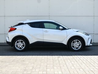 2019 Toyota C-HR I Рестайлинг, белый, 2100000 рублей, вид 3