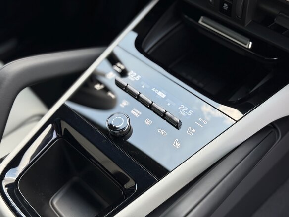 2026 Porsche Cayenne III Рестайлинг, серый, 14140000 рублей - вид 13