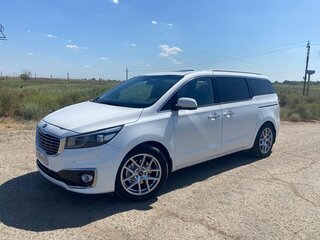 2018 Kia Carnival III, белый, 2450000 рублей, вид 1
