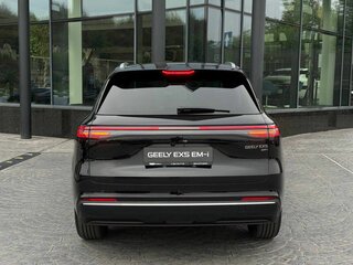 2026 Geely EX5 Гибрид EM-R, чёрный, 3829990 рублей, вид 4