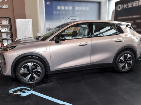 2026 Changan Qiyuan Q05 51.9 kWh II, фиолетовый, 2321000 рублей, вид 3