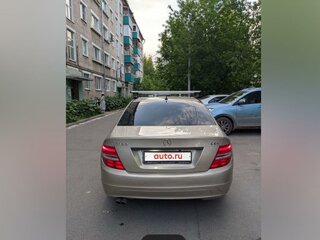 2011 Mercedes-Benz C-Класс 180 BlueEFFICIENCY III (W204), белый, 1100000 рублей, вид 3