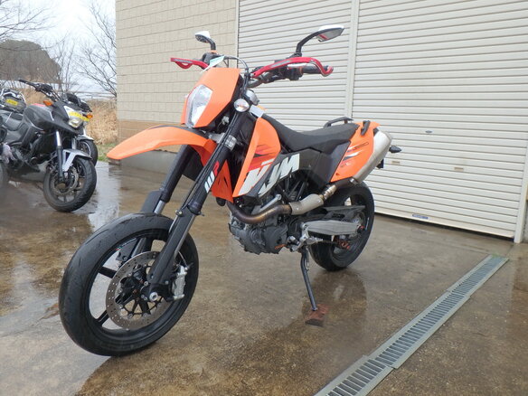 2009 KTM 690 SMC, оранжевый, 650000 рублей - вид 9