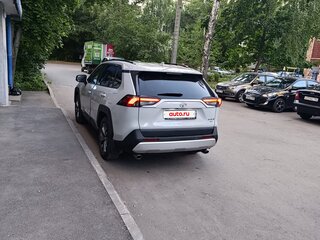 2024 Toyota RAV4 V (XA50), белый, 4000000 рублей, вид 4