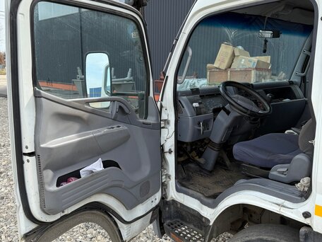 2012 Fuso (Mitsubishi) Canter, белый, 3200000 рублей, вид 4