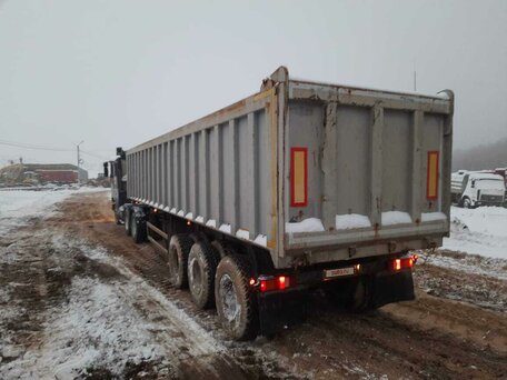 2008 International 9000 Series, красный, 3000000 рублей, вид 4