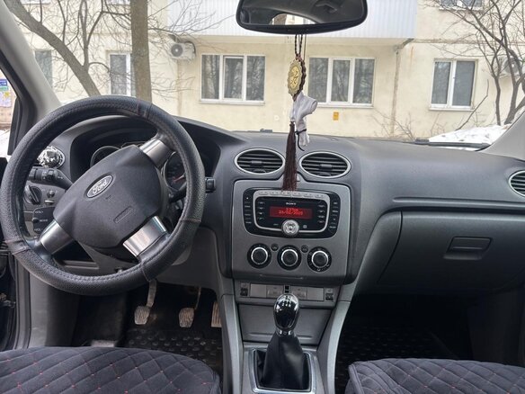 2008 Ford Focus II Рестайлинг, чёрный, 450000 рублей - вид 9