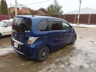 2011 Honda Freed I Рестайлинг, синий, 1150000 рублей, вид 4